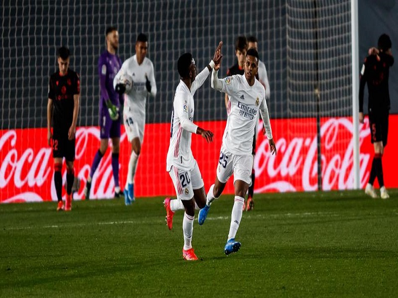 Real Madrid empata y deja escapar puntos en casa