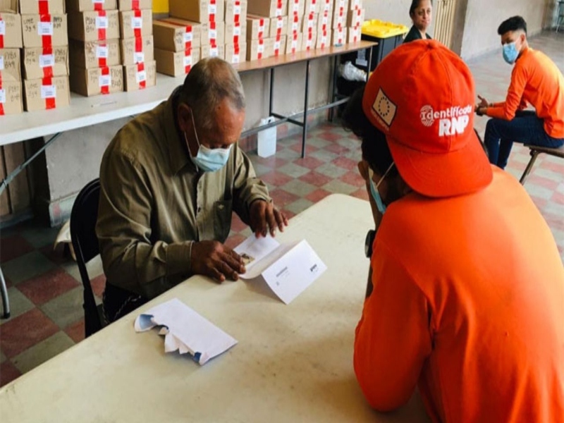 El RNP le da la prioridad al adulto mayor en la entrega de la DNI
