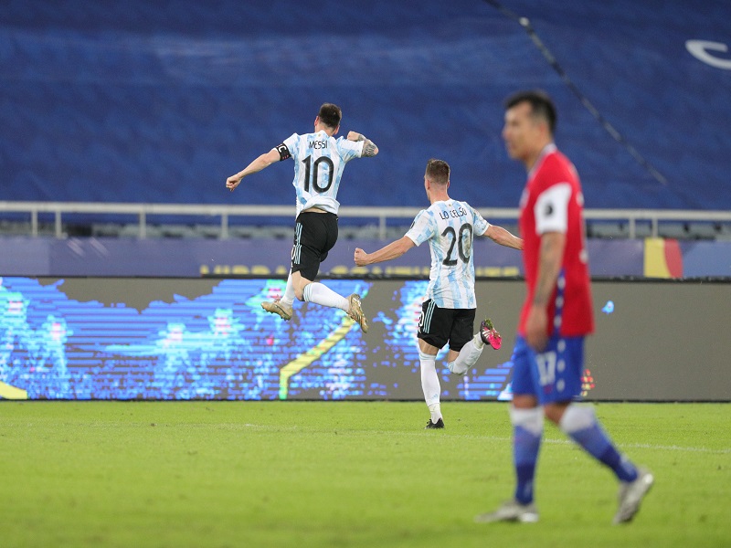 Lionel Messi celebrando su gol RCV