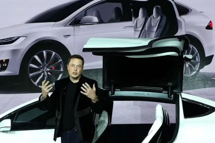 Robotaxi de Tesla cuándo será lanzado al mercado