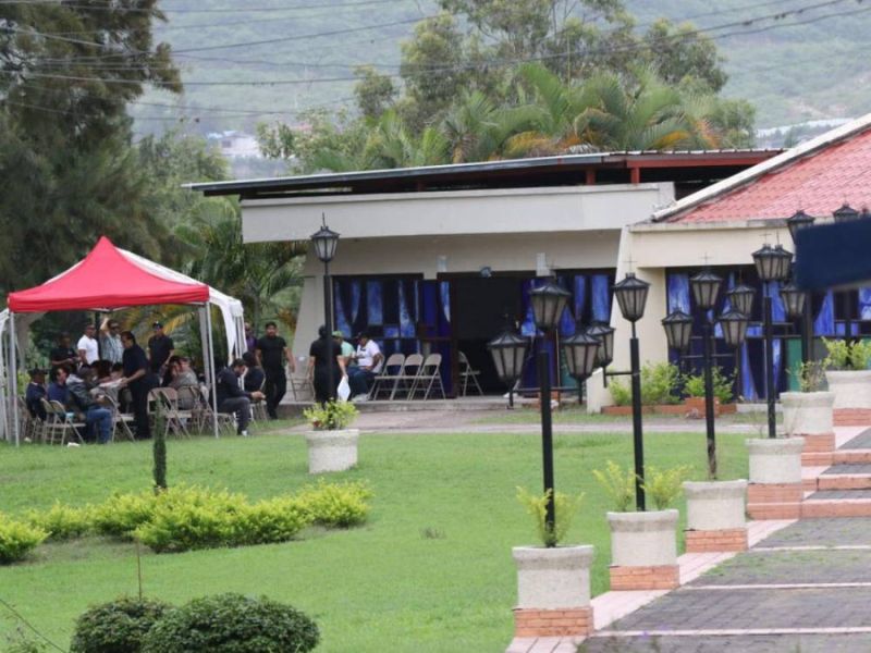 Familiares le darán el último adiós al hermano de Rina Leal
