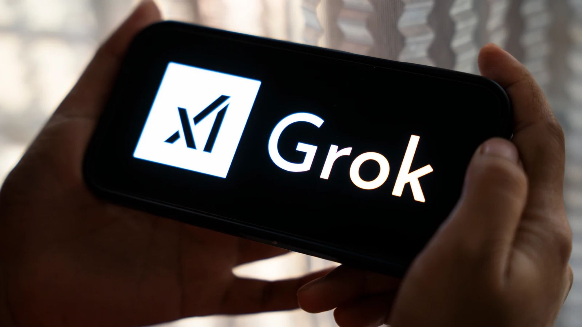 Elon Musk lanza nueva IA llamada Grok 3 tras rechazo de OpenAI