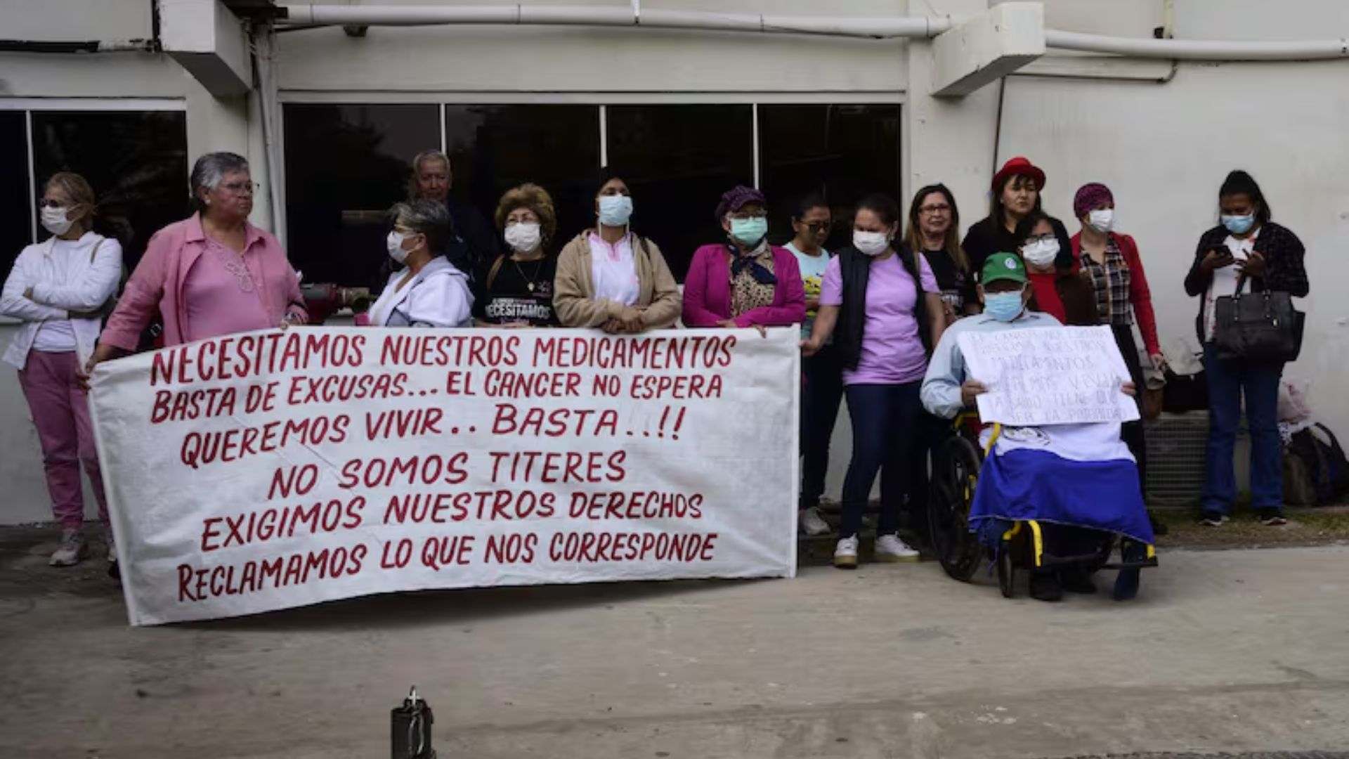 Pacientes oncológicos protestan por falta de medicamentos