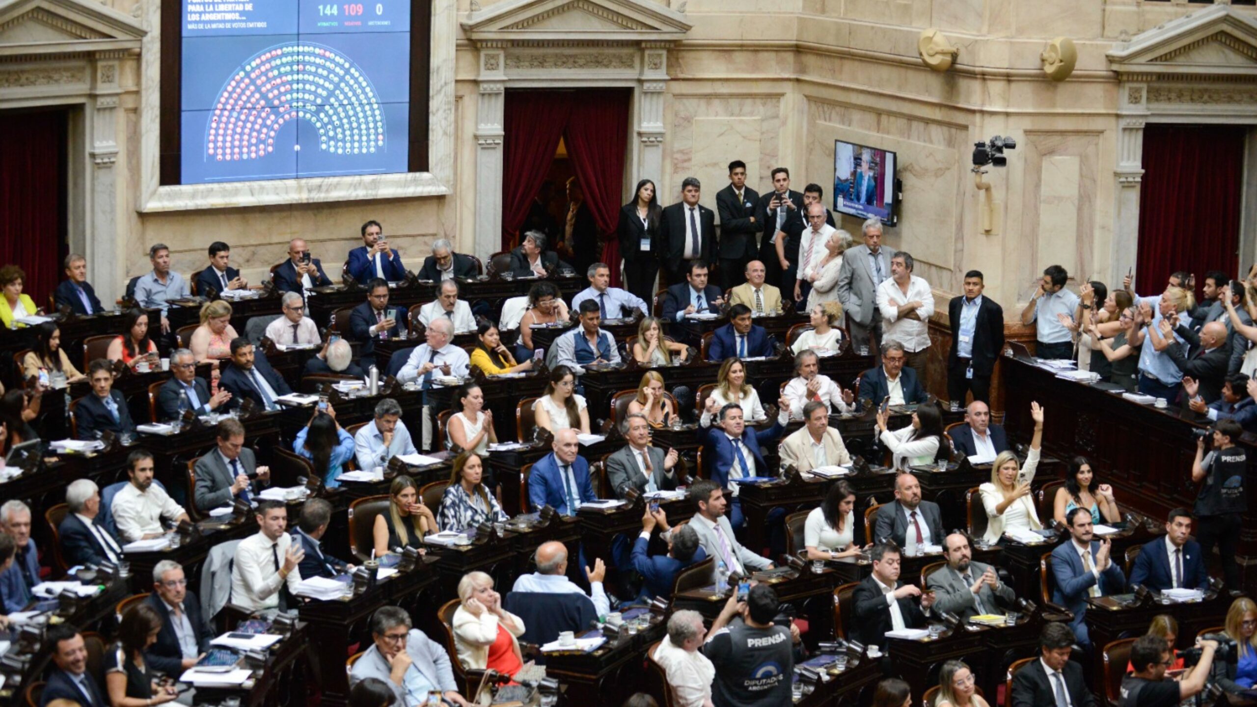 Subir a un 7,2 % las pensiones y el Gobierno dice que lo vetará